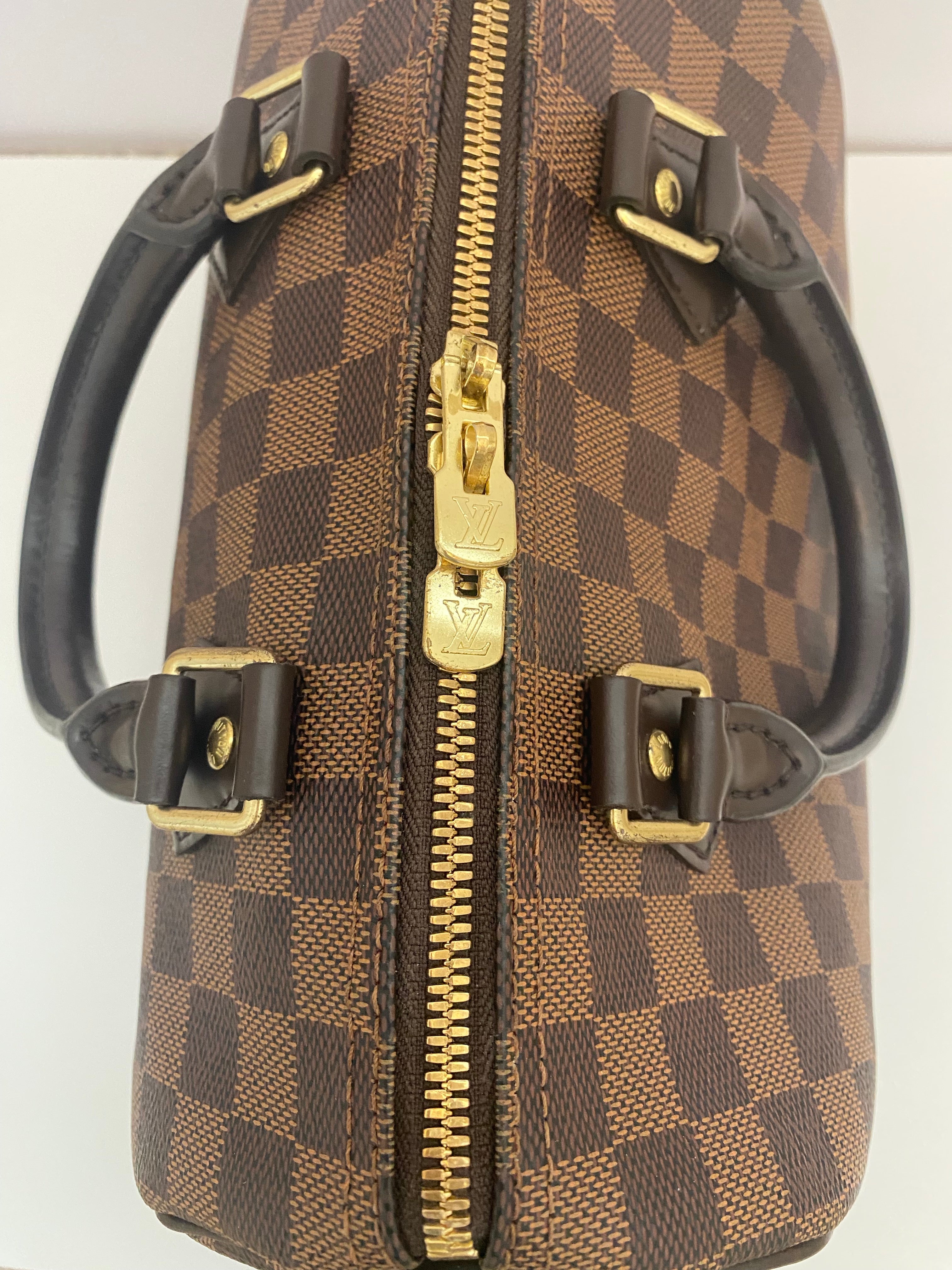 Louis Vuitton Damier Ebene Speedy Bandouliere 25 (RRP £1420)