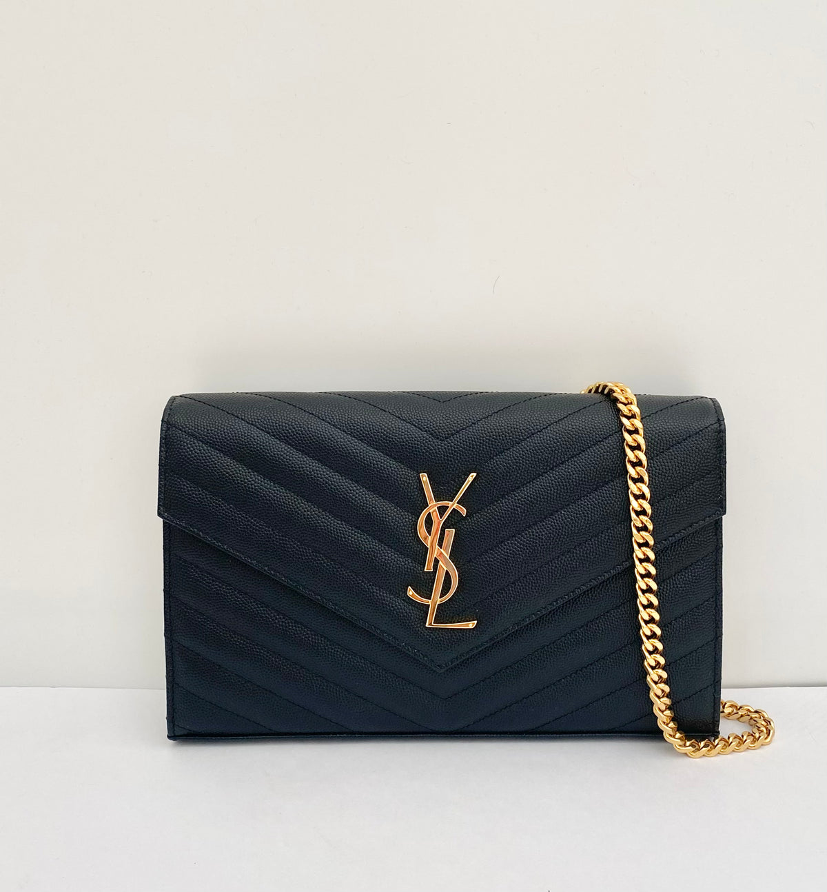 Saint Laurent Classic Large Envelope Chain Wallet With Gold Hardware (RRP £1185)