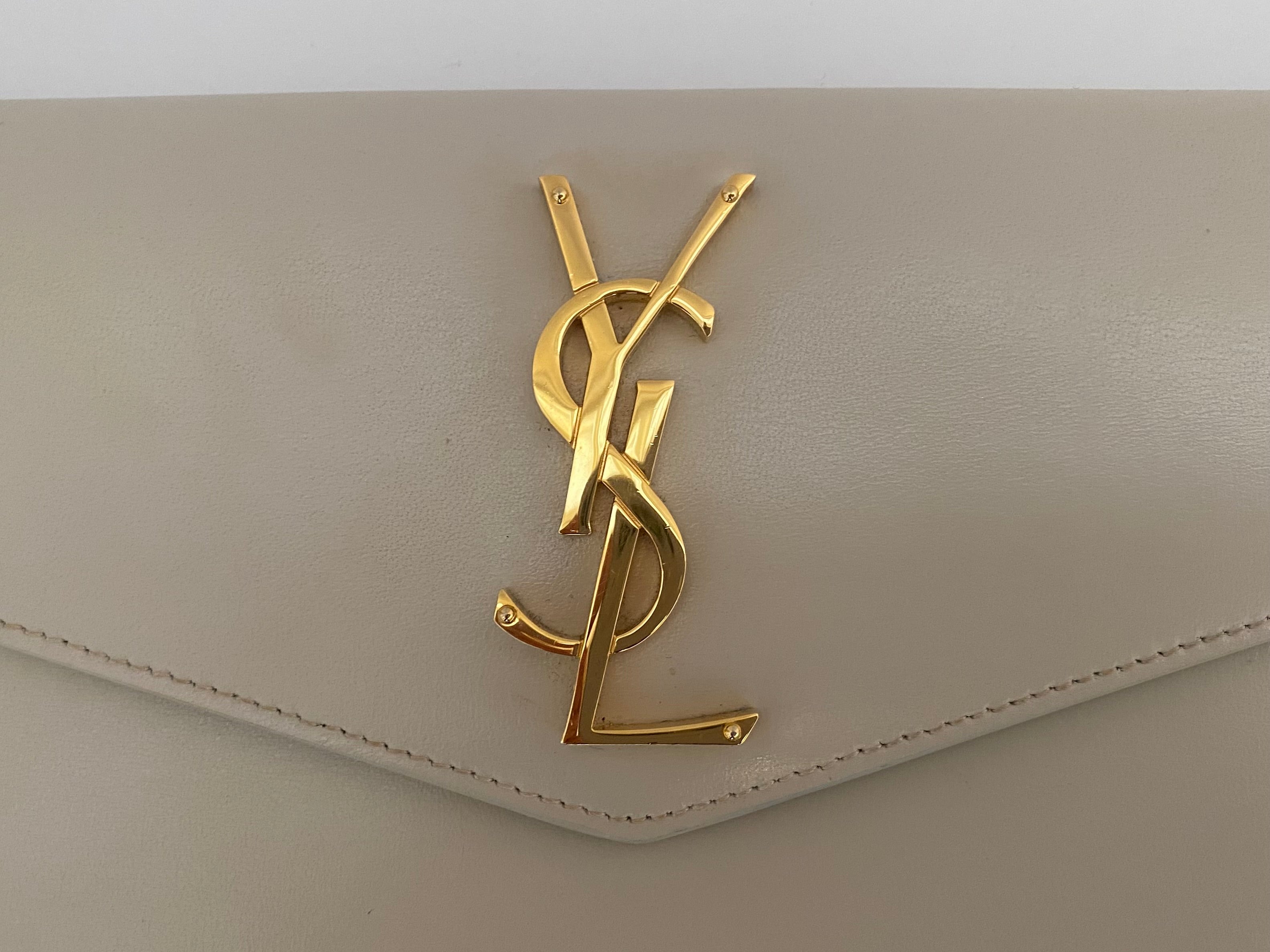 Saint Laurent Blanc Vintage Uptown Clutch With Gold Hardware (RRP £460)