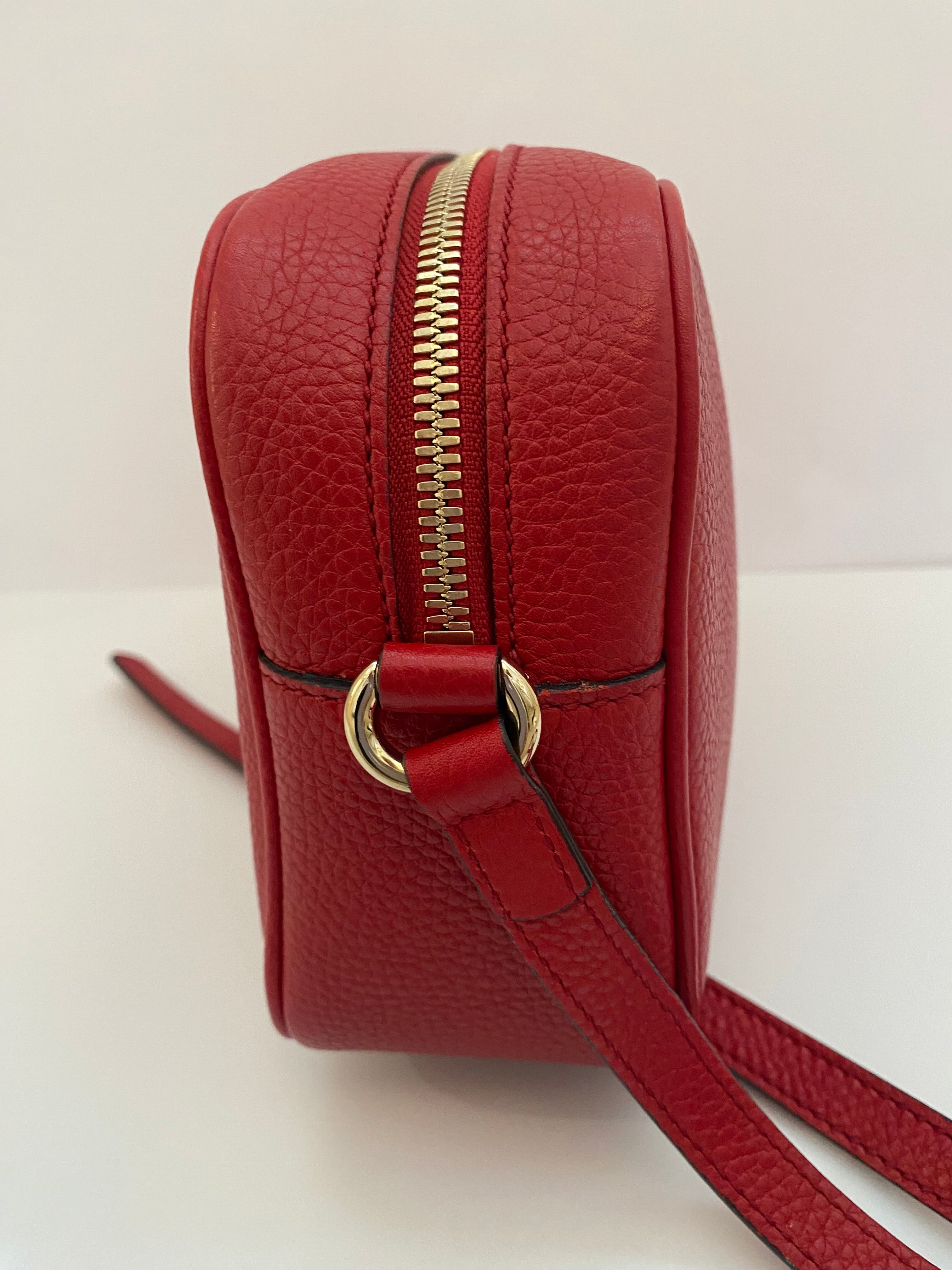 Gucci Soho Disco In Red Pebbled Leather