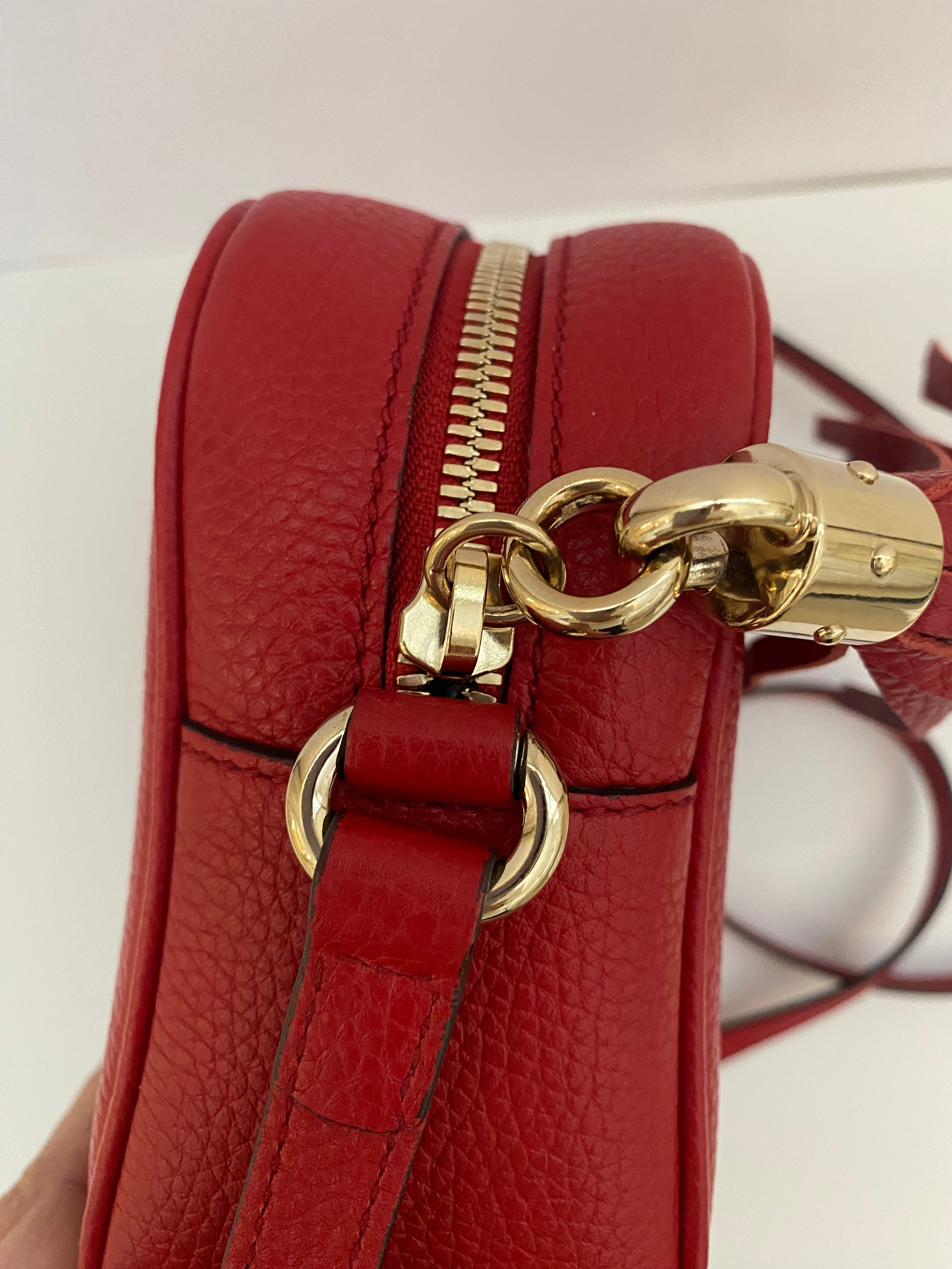 Gucci Soho Disco In Red Pebbled Leather