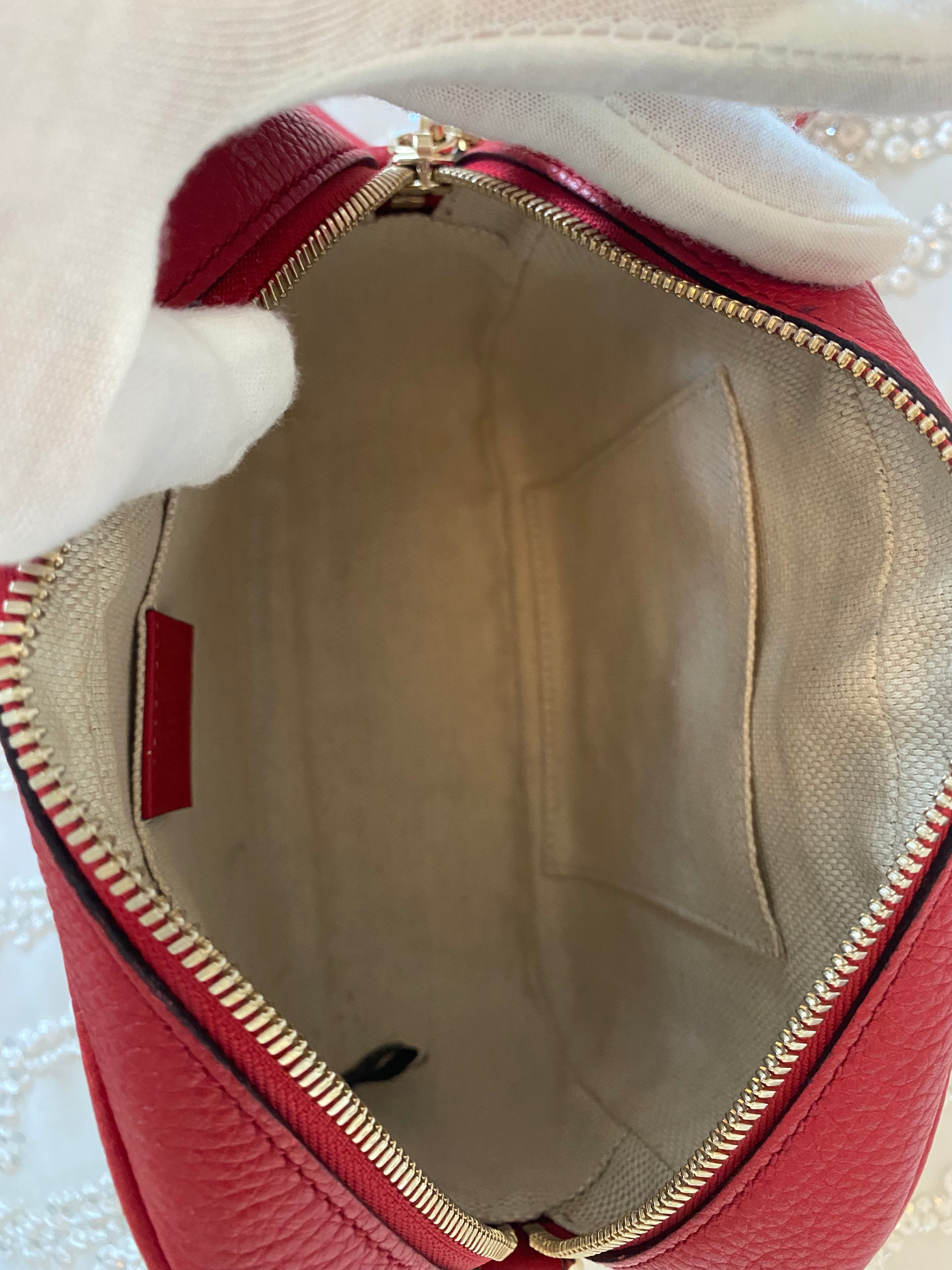 Gucci Soho Disco In Red Pebbled Leather