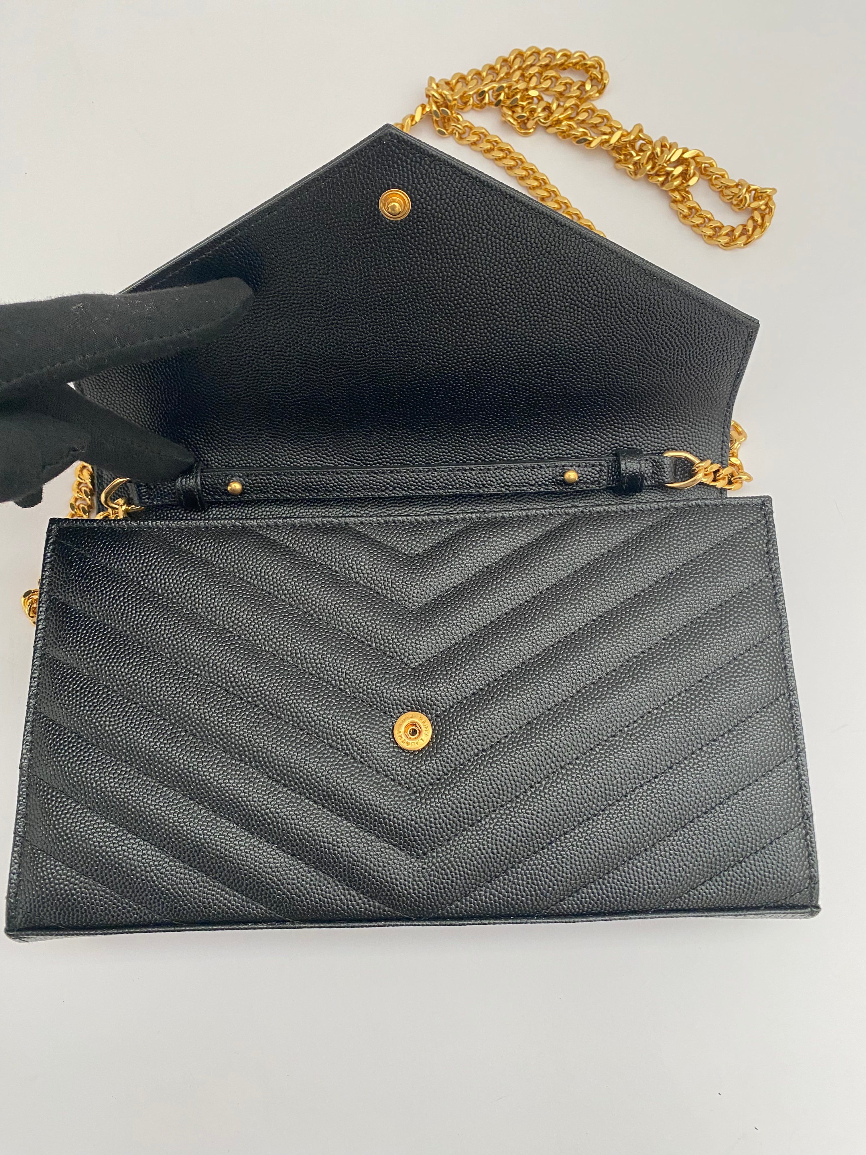 Saint Laurent Classic Large Envelope Chain Wallet With Gold Hardware (RRP £1185)