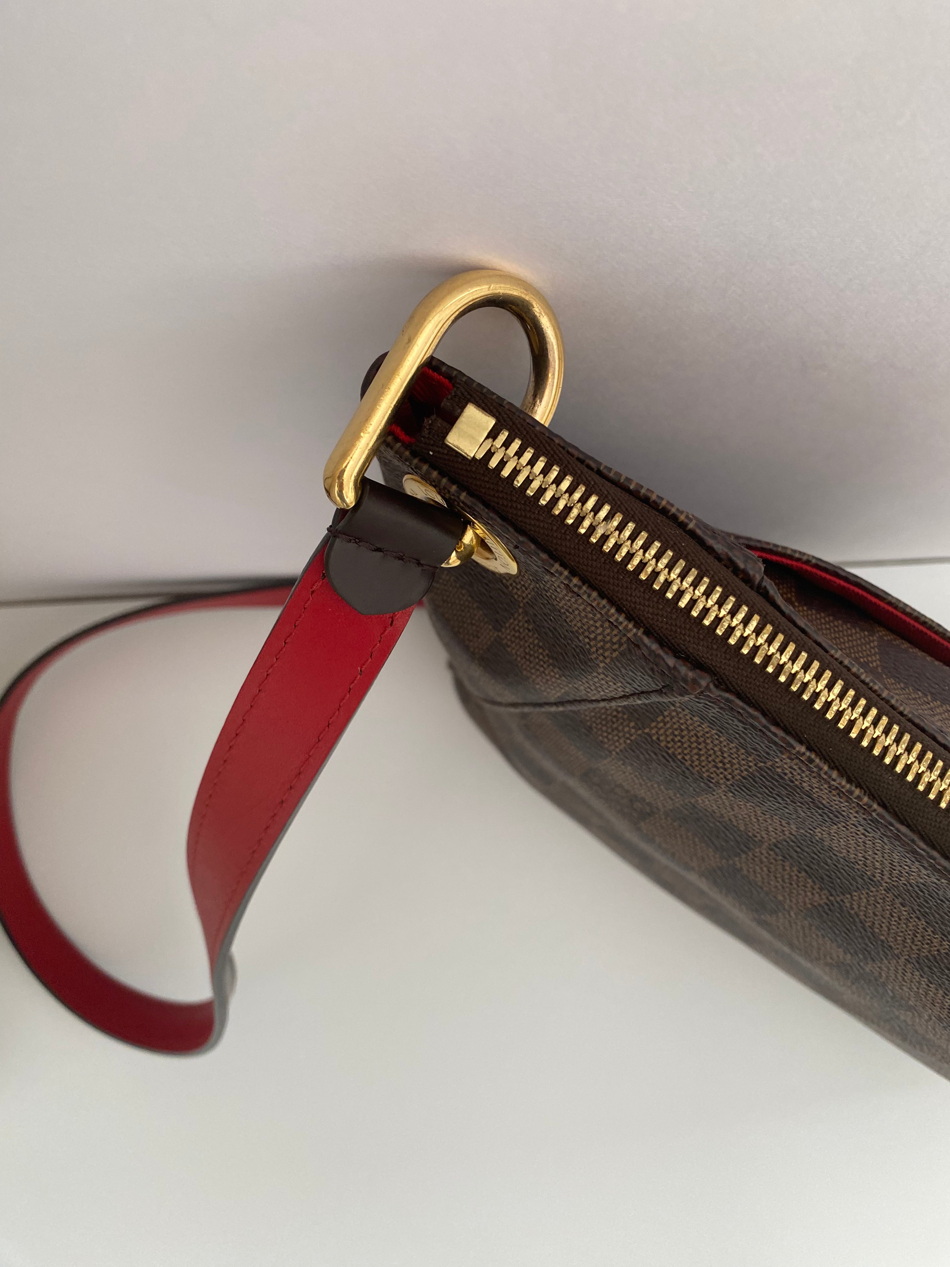 Louis Vuitton South Bank Besace