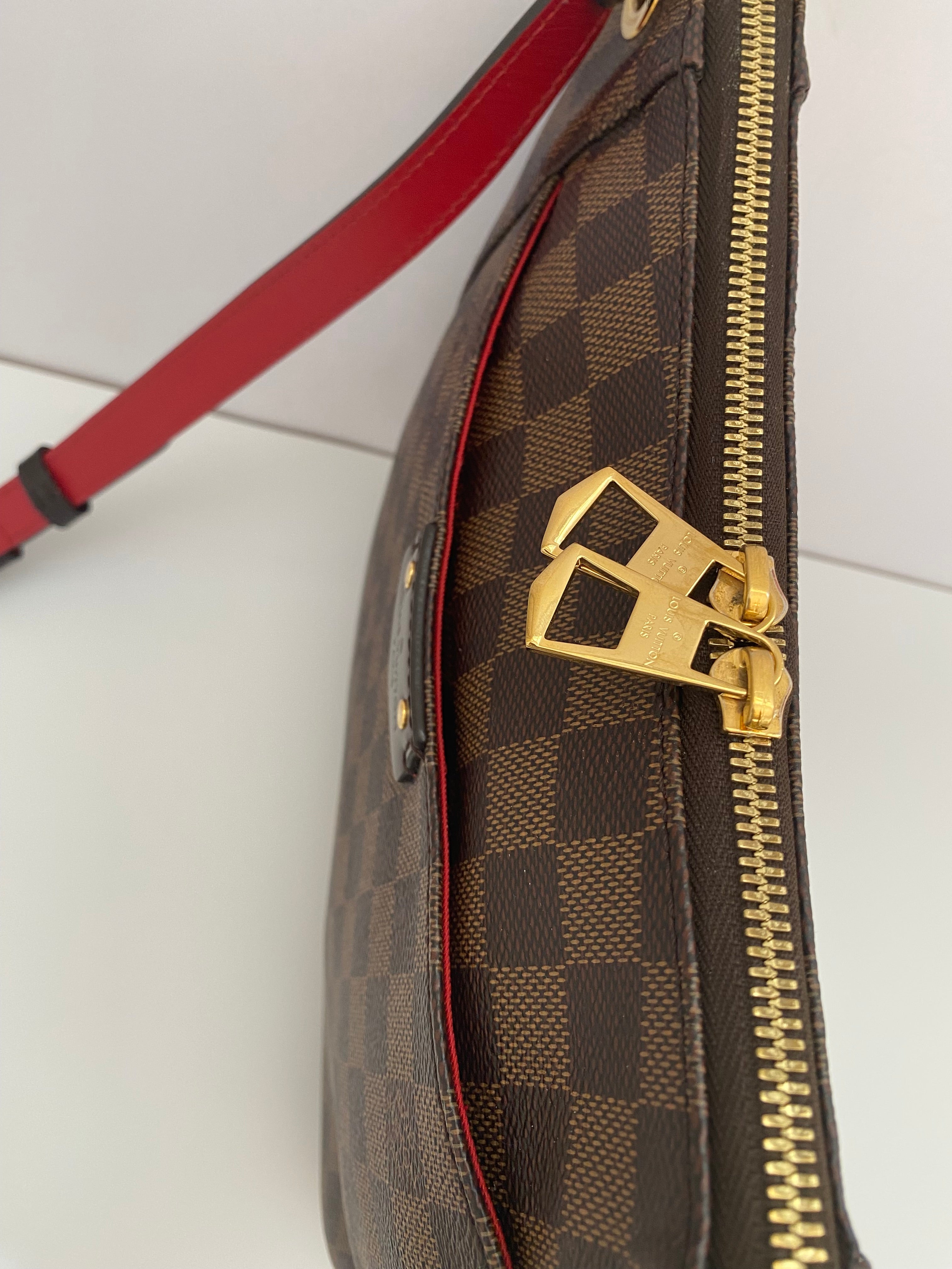 Louis Vuitton South Bank Besace