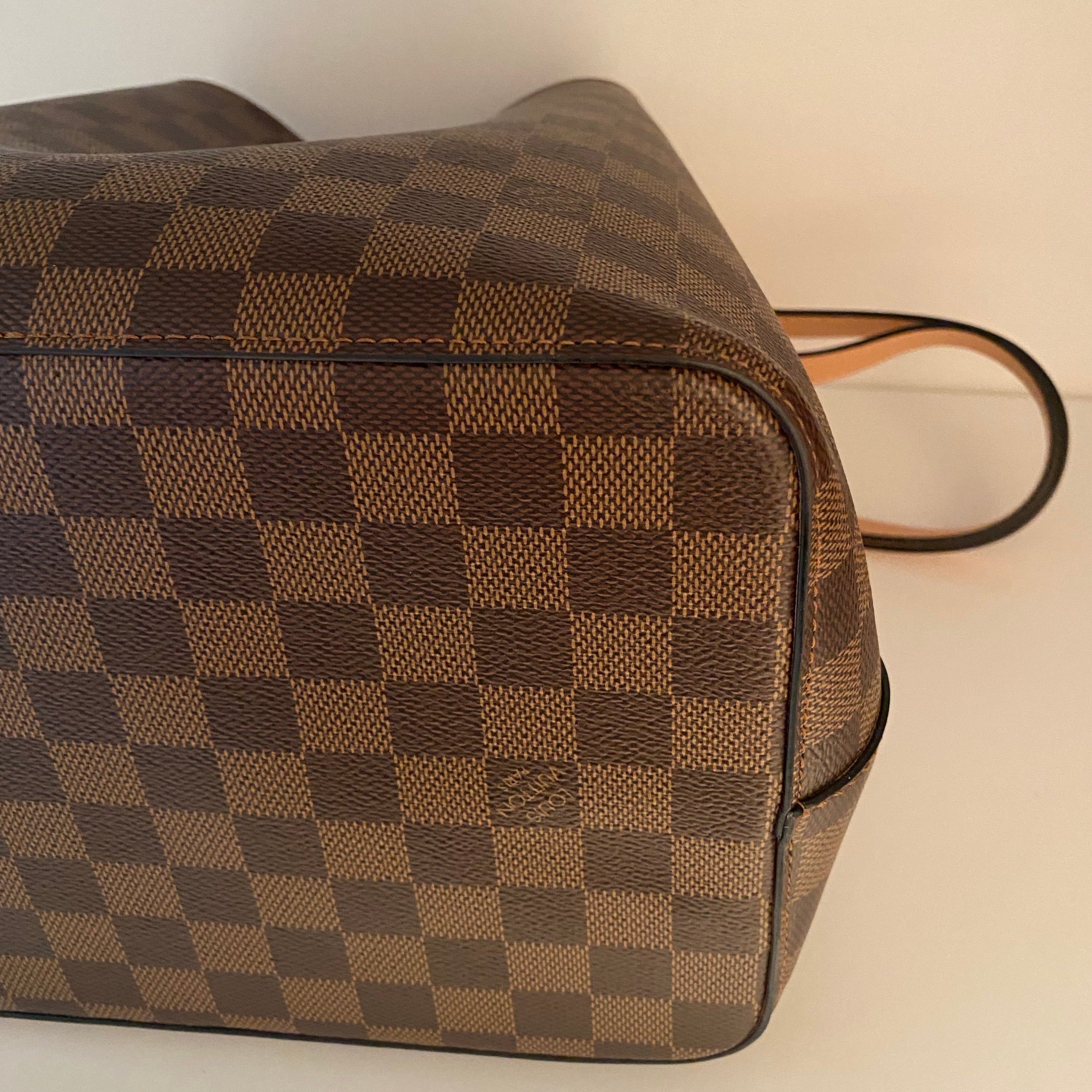 Louis Vuitton Damier Ebene Neo Noe