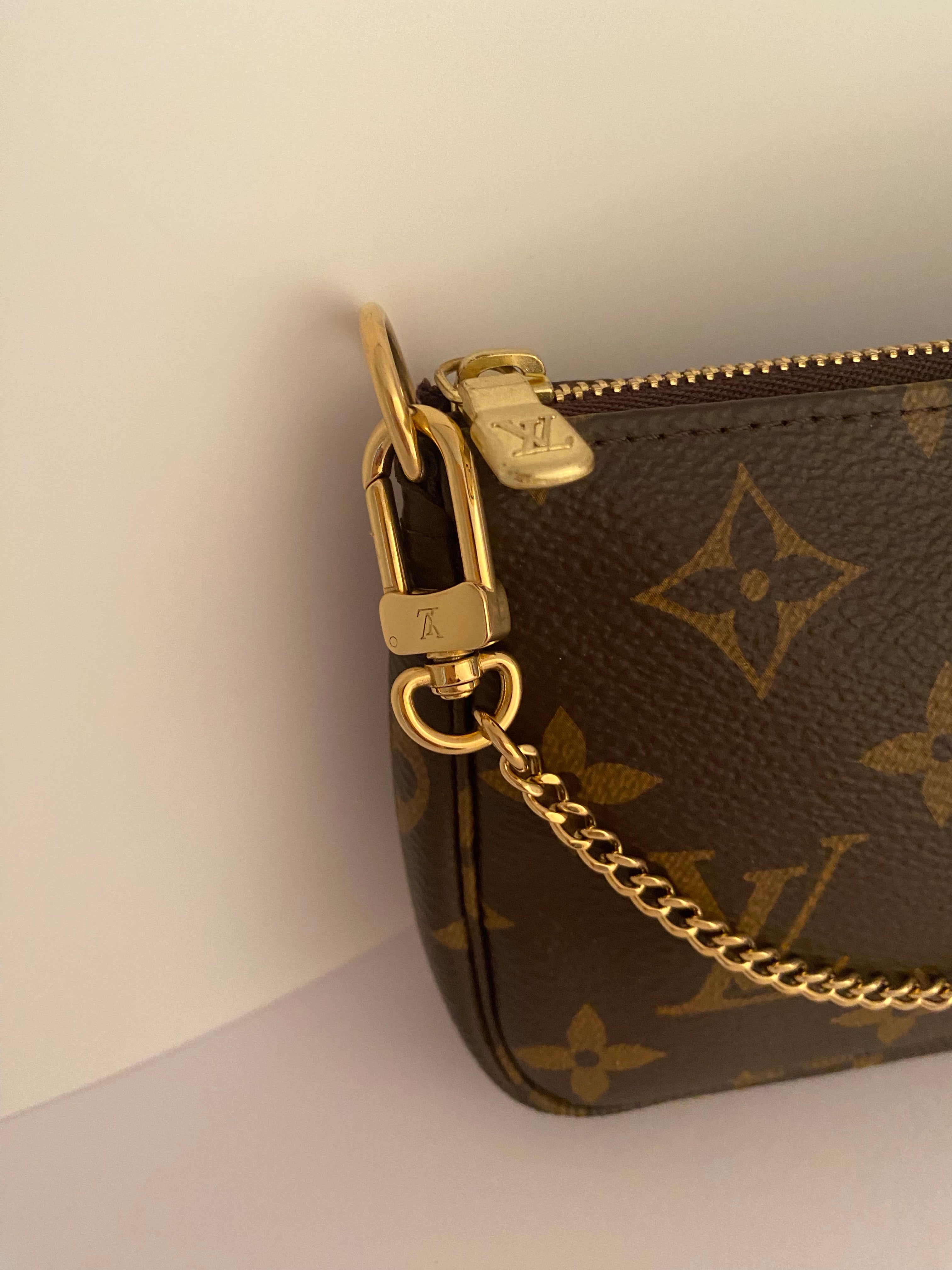 Louis Vuitton Mini Pochette In Monogram Canvas (RRP £530.00)