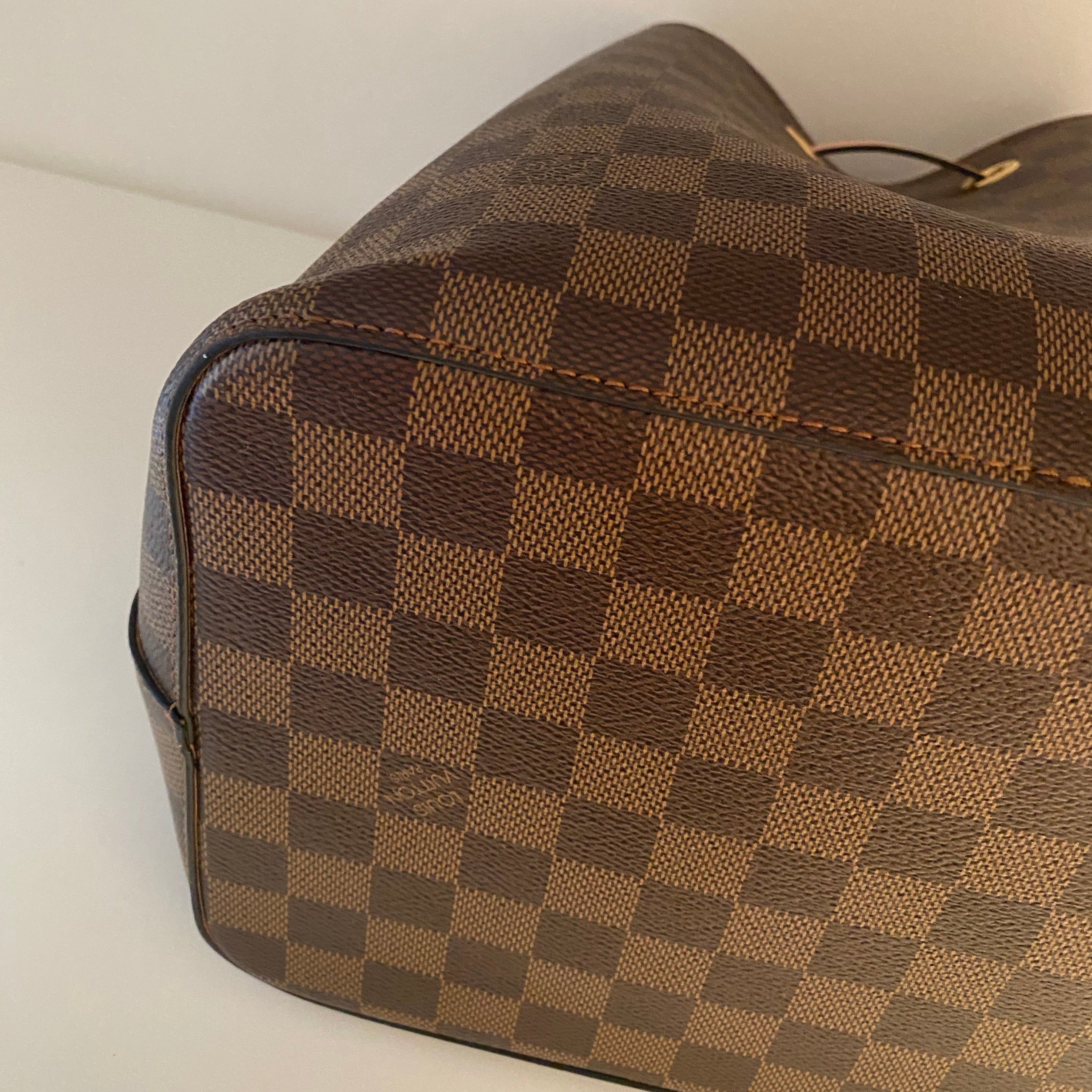 Louis Vuitton Damier Ebene Neo Noe