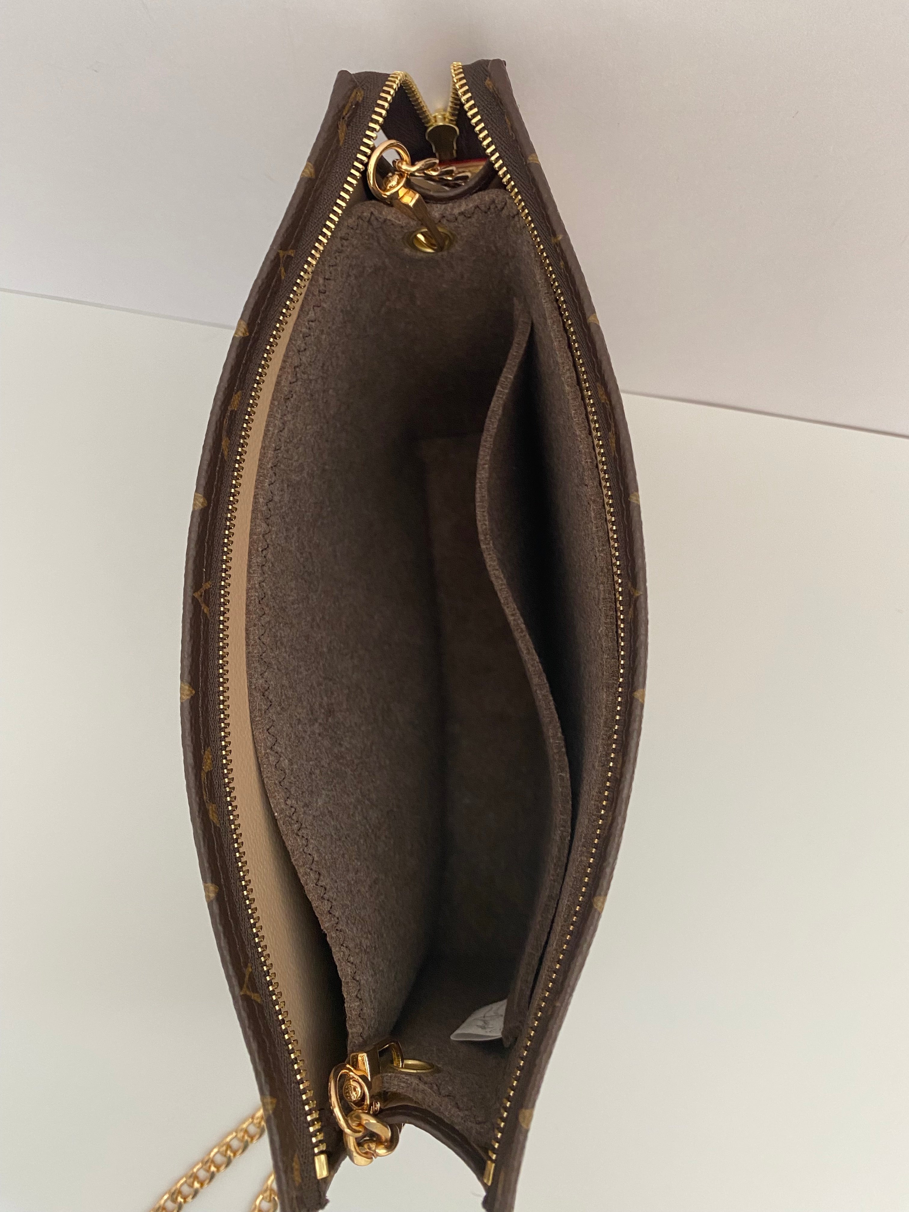 Louis Vuitton Toiletry Pouch 26 (RRP £780)