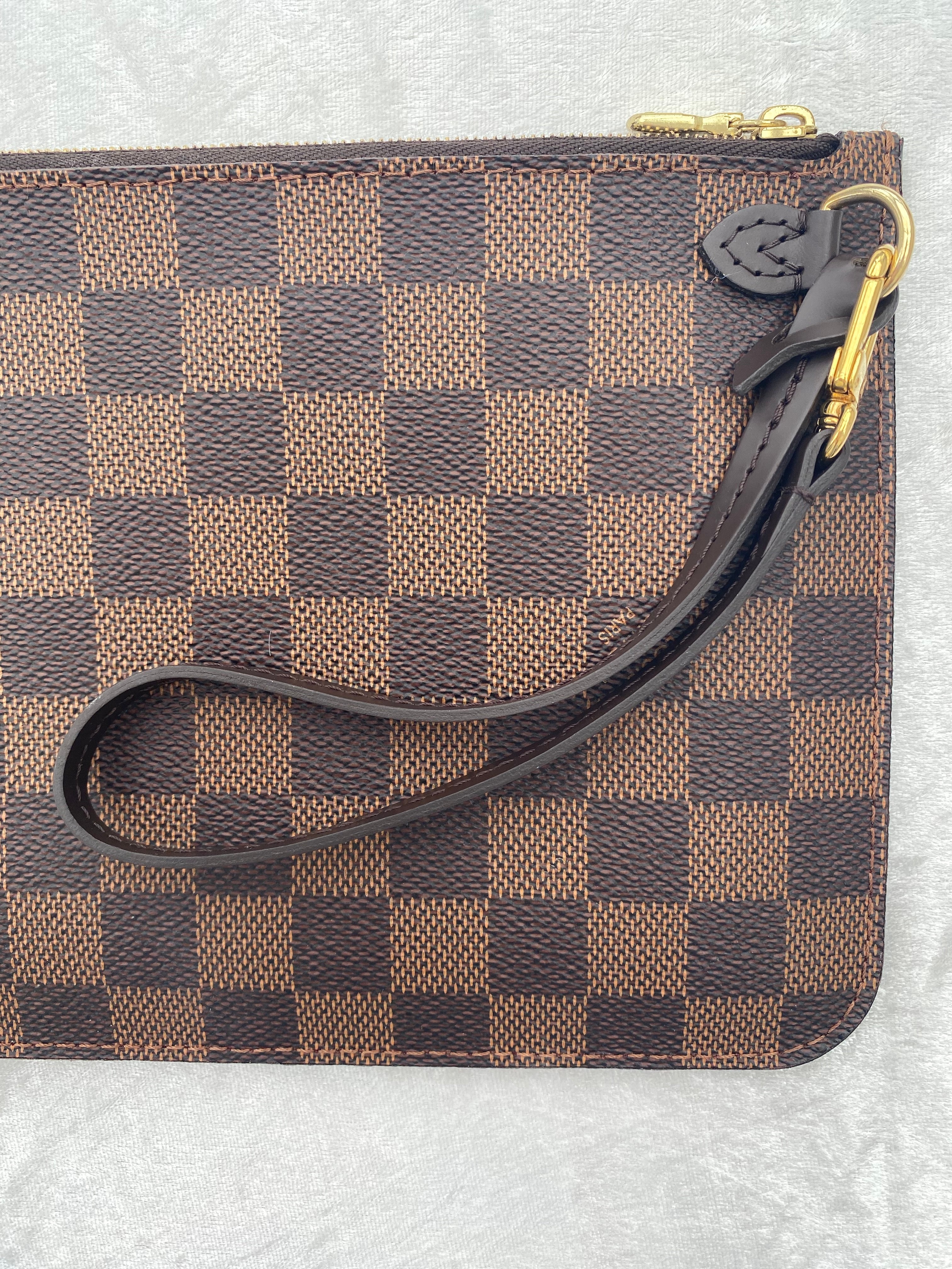 Louis Vuitton Damier Ebene Neverfull Pouch