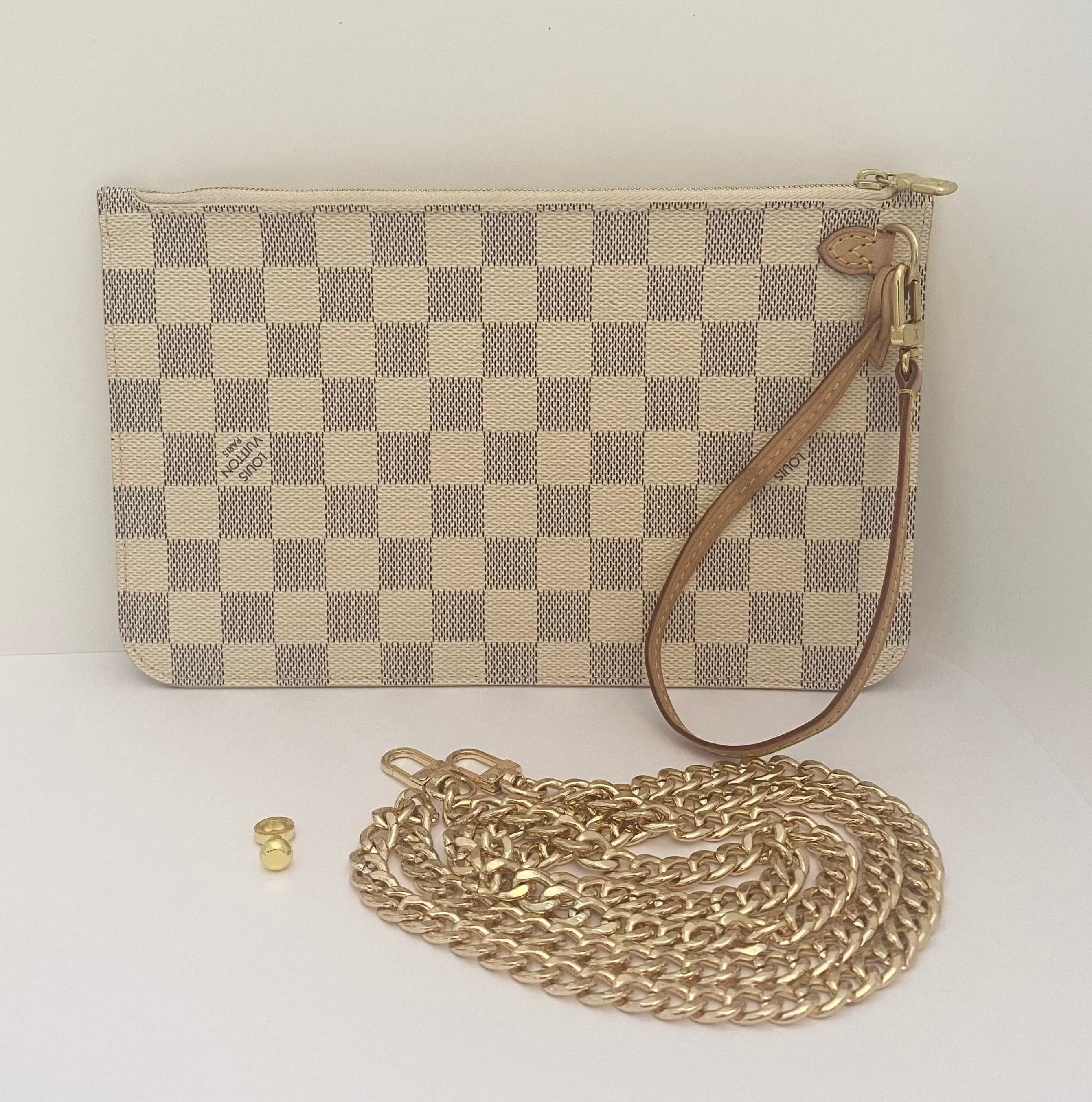 Louis Vuitton Neverfull Pouch In Damier Azur