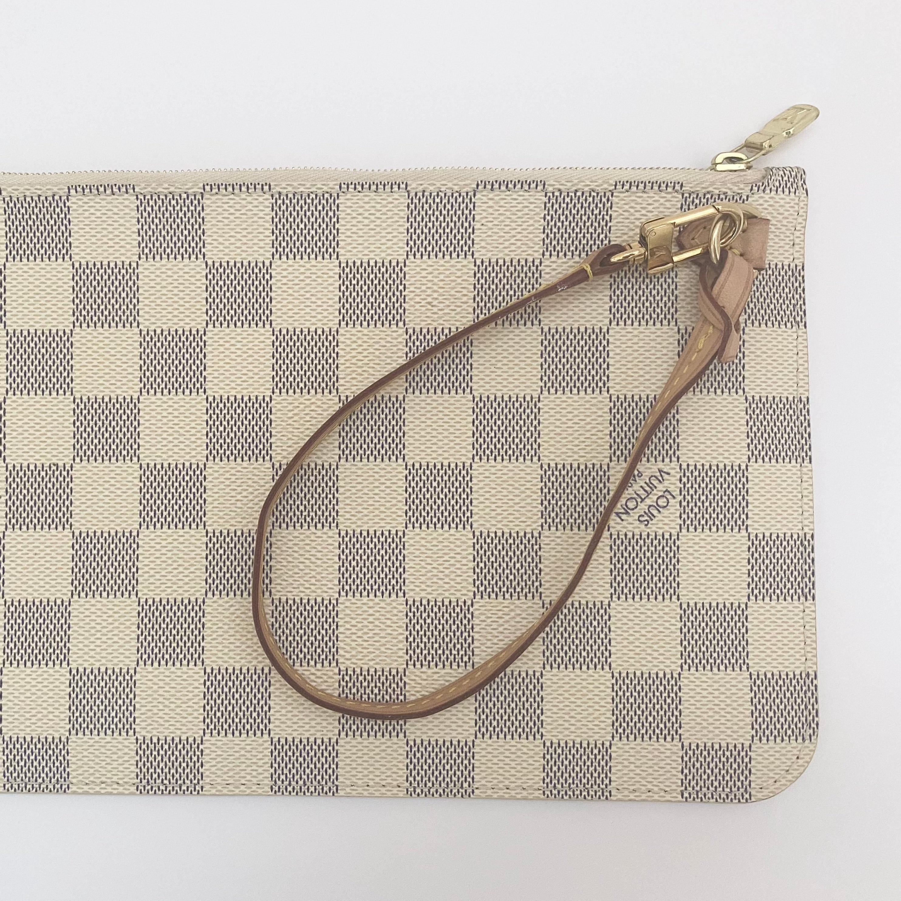 Louis Vuitton Neverfull Pouch In Damier Azur