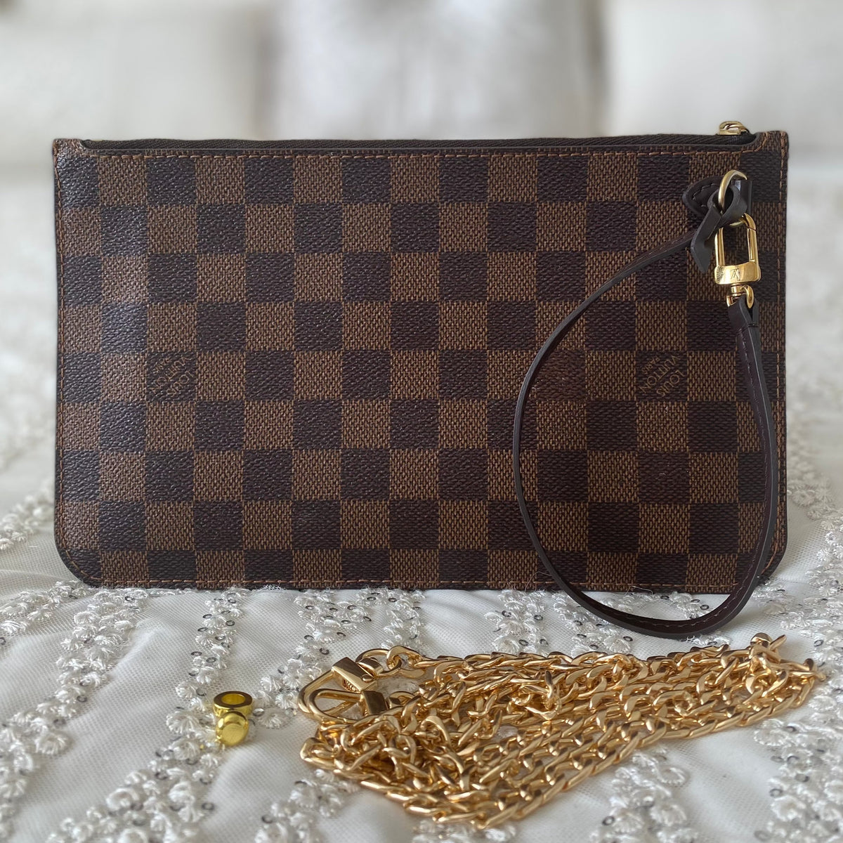 Louis Vuitton Damier Ebene Neverfull Pouch