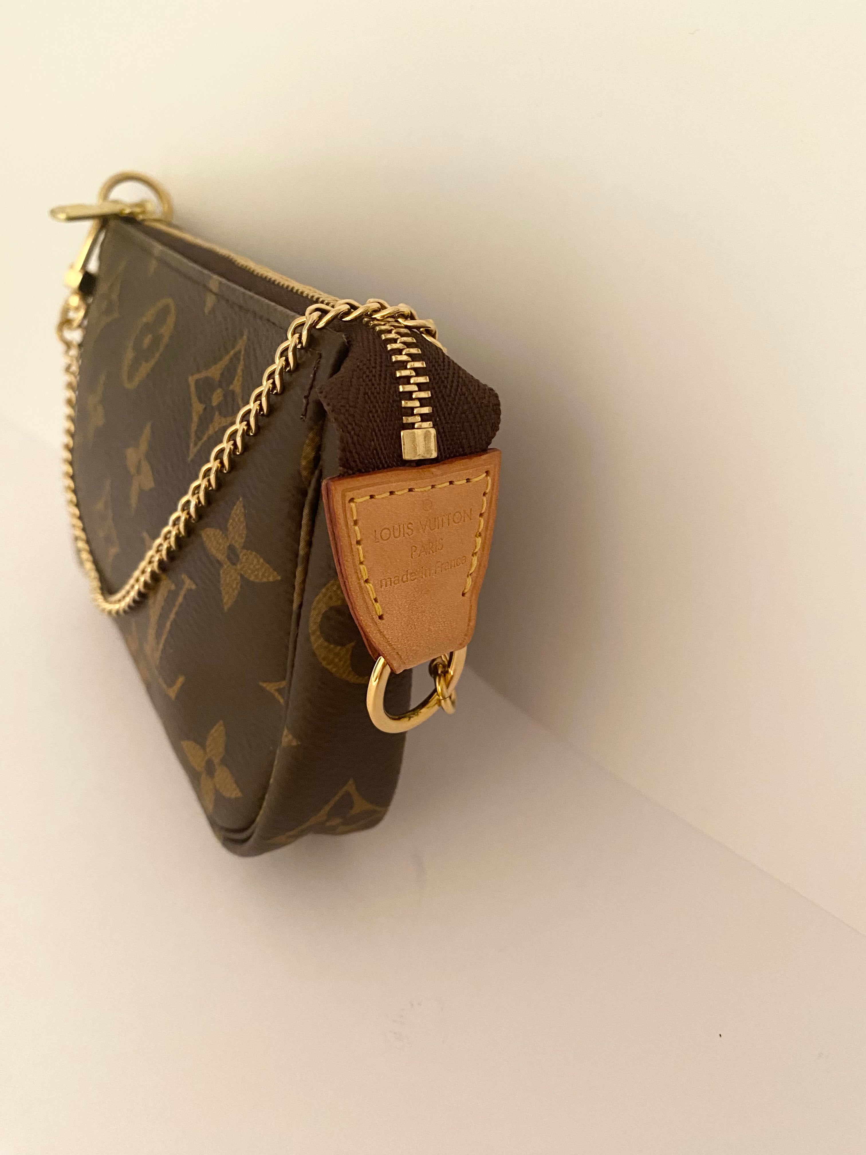 Louis Vuitton Mini Pochette In Monogram Canvas (RRP £530.00)