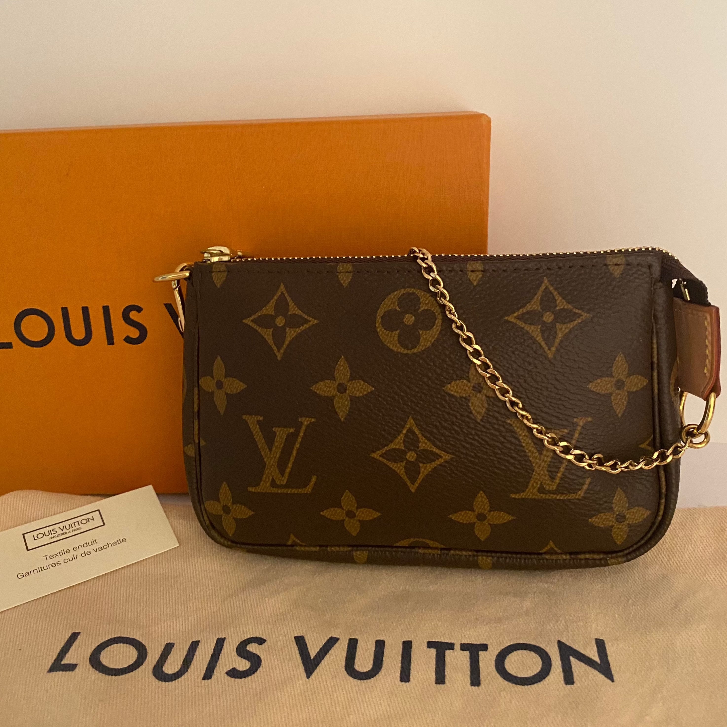 Louis Vuitton Mini Pochette In Monogram Canvas (RRP £530.00)