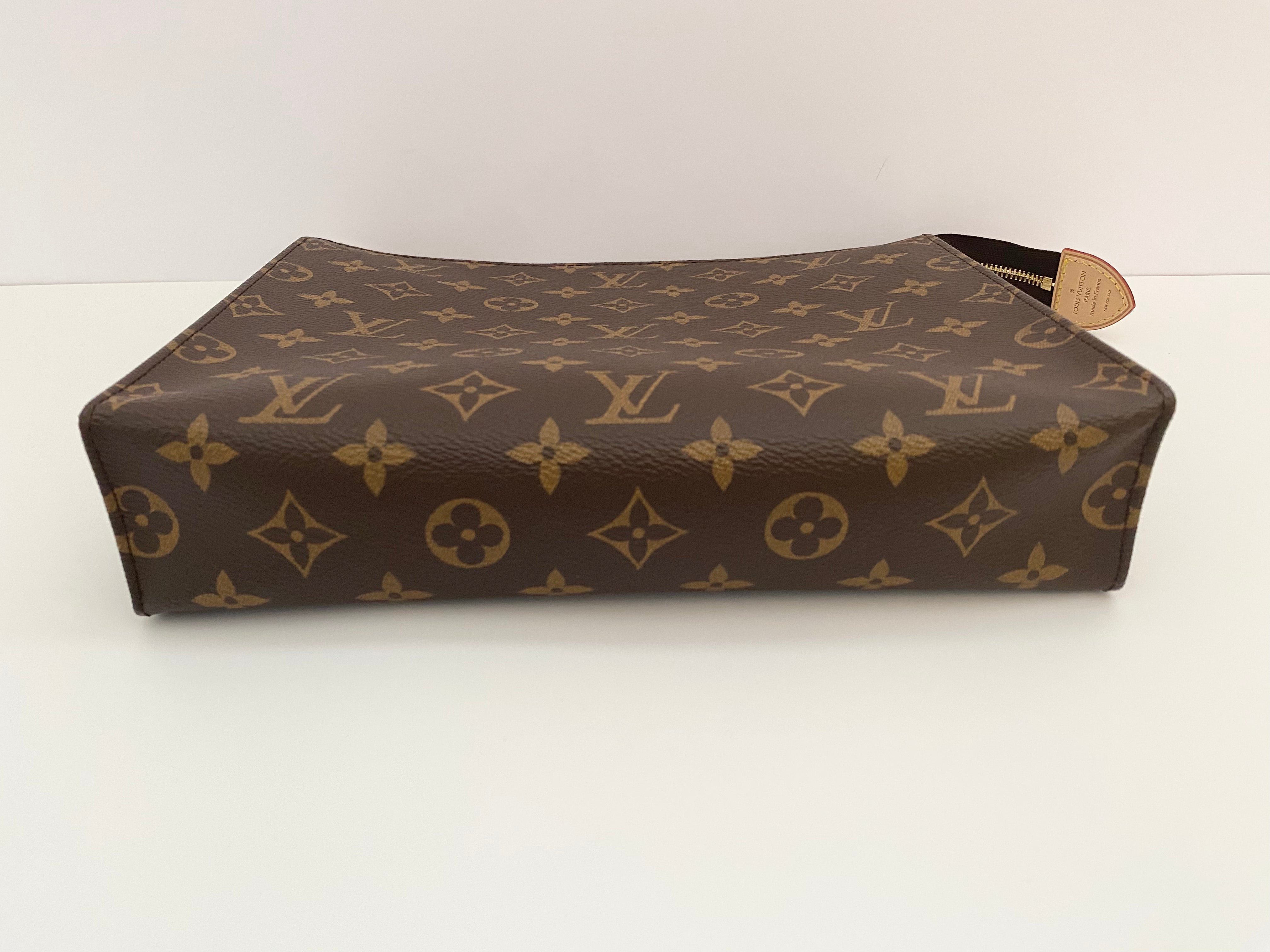 Louis Vuitton Toiletry Pouch 26 (RRP £780)