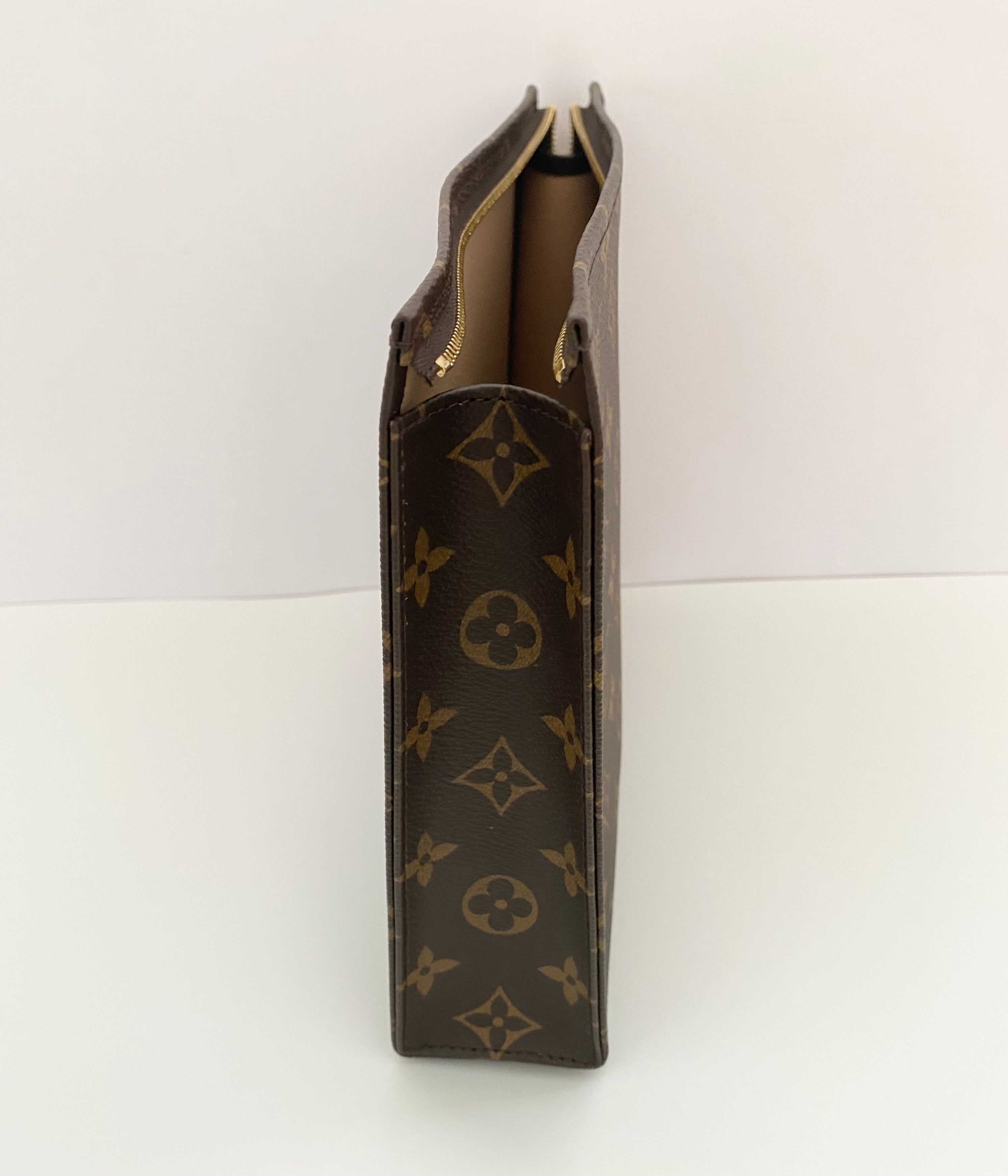 Louis Vuitton Toiletry Pouch 26 (RRP £780)