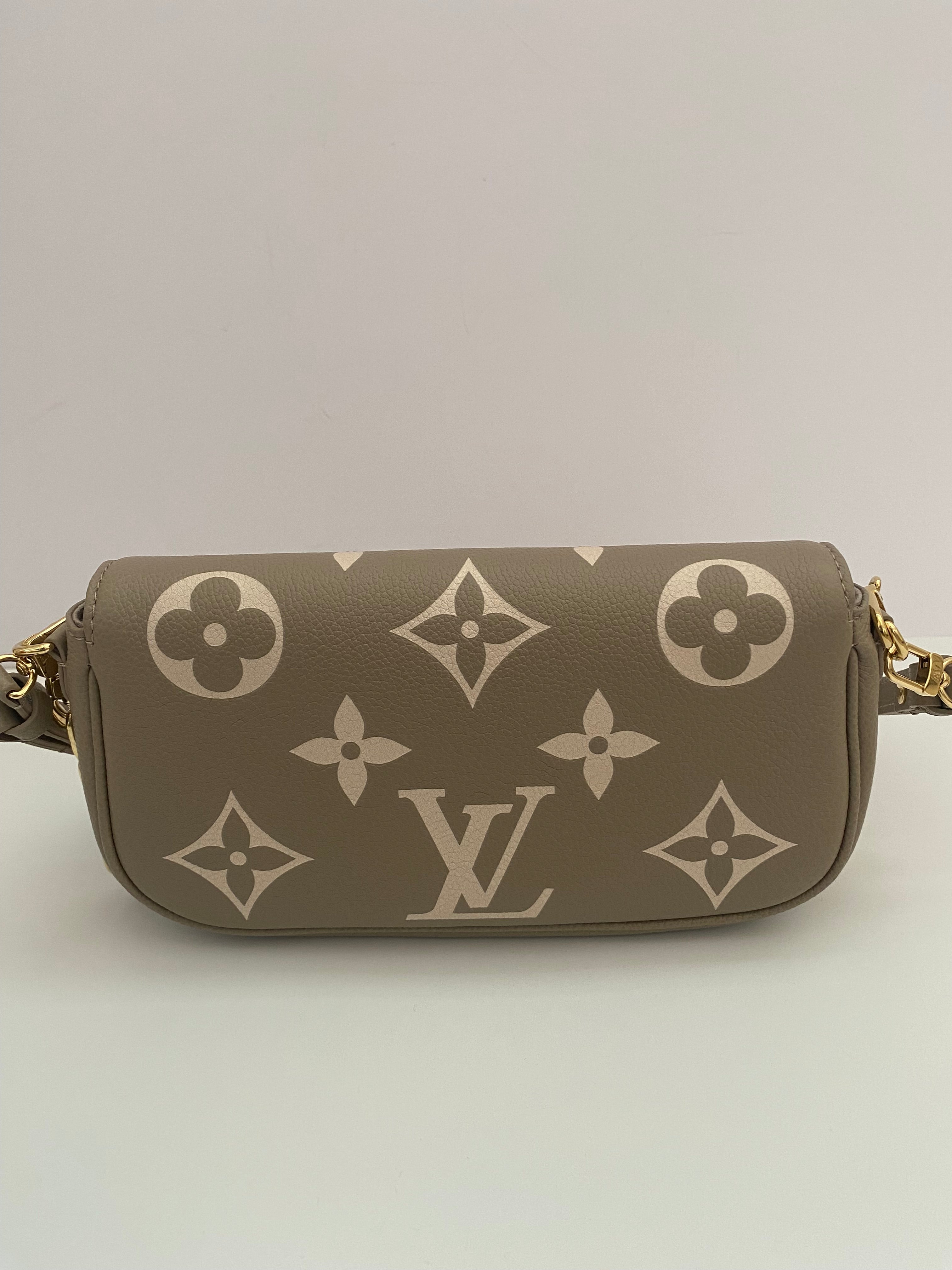 Louis Vuitton Ivy Wallet On A Chain (RRP £1530)