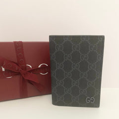 Gucci GG Supreme Canvas Passport Holder (RRP £265)