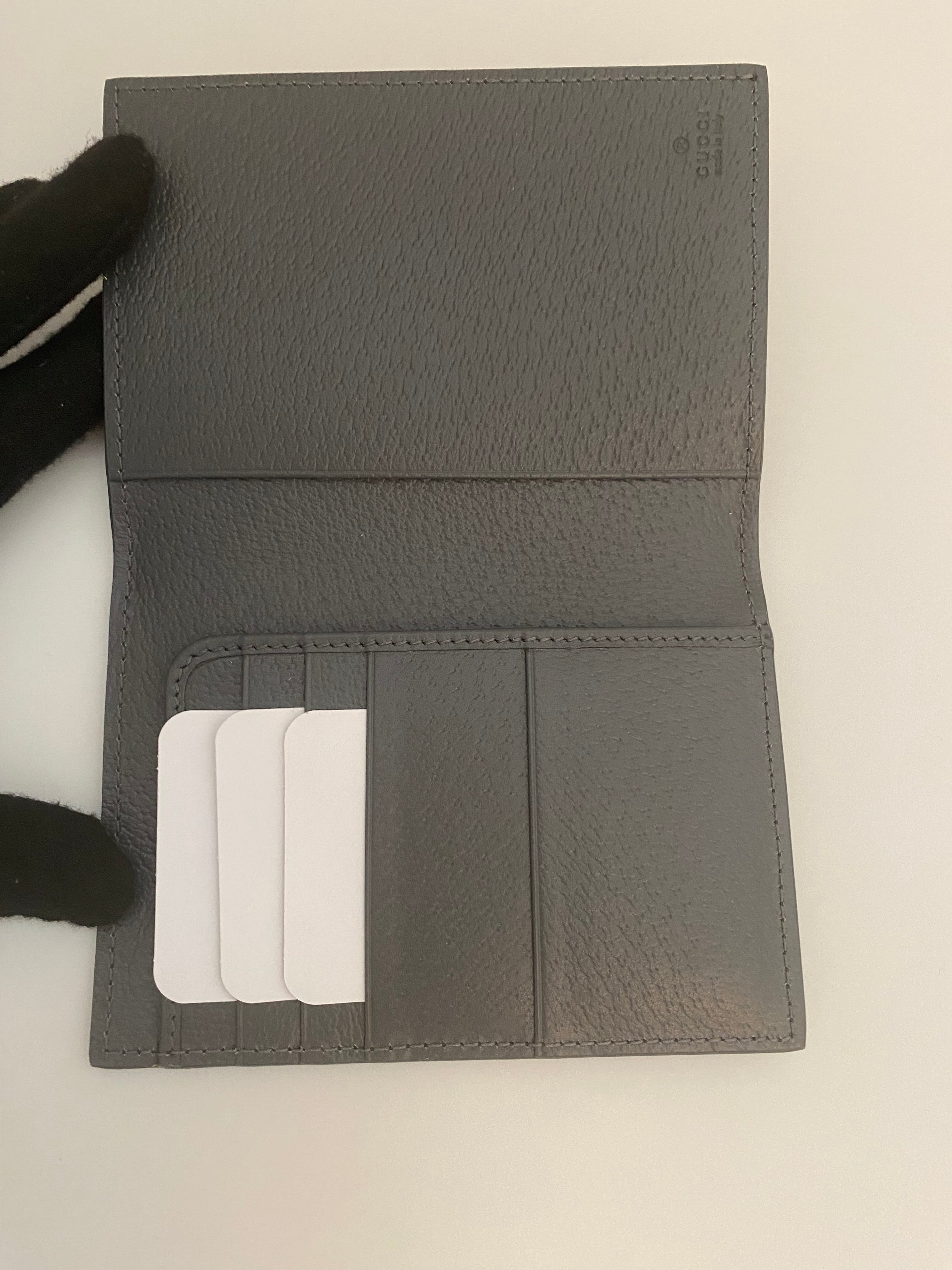 Gucci GG Supreme Canvas Passport Holder (RRP £265)