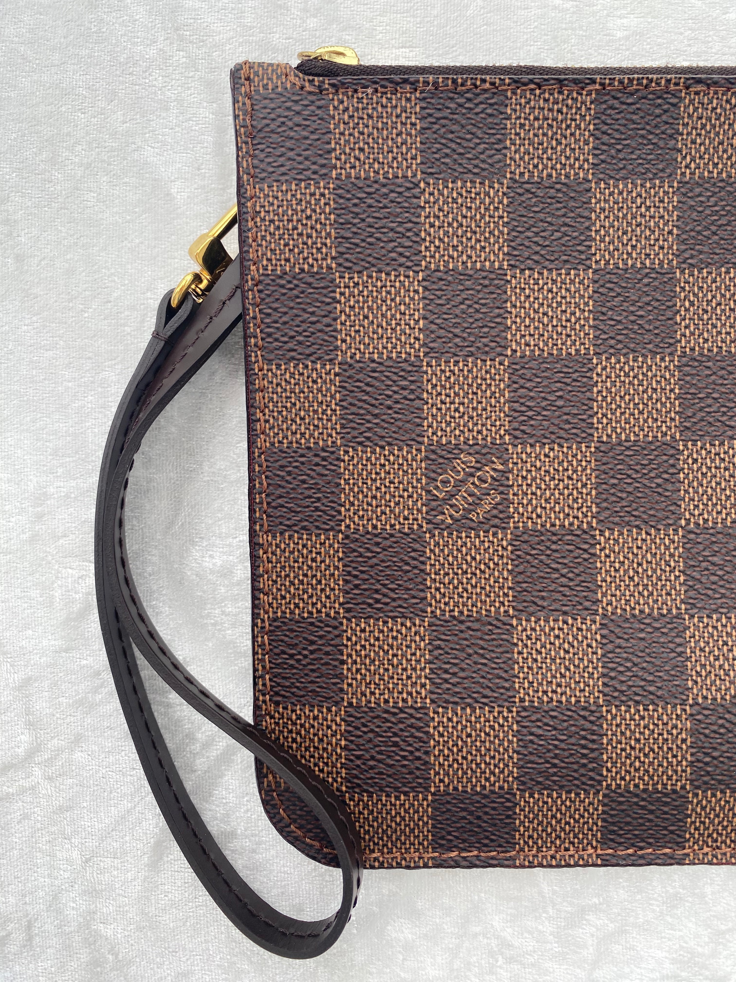 Louis Vuitton Damier Ebene Neverfull Pouch