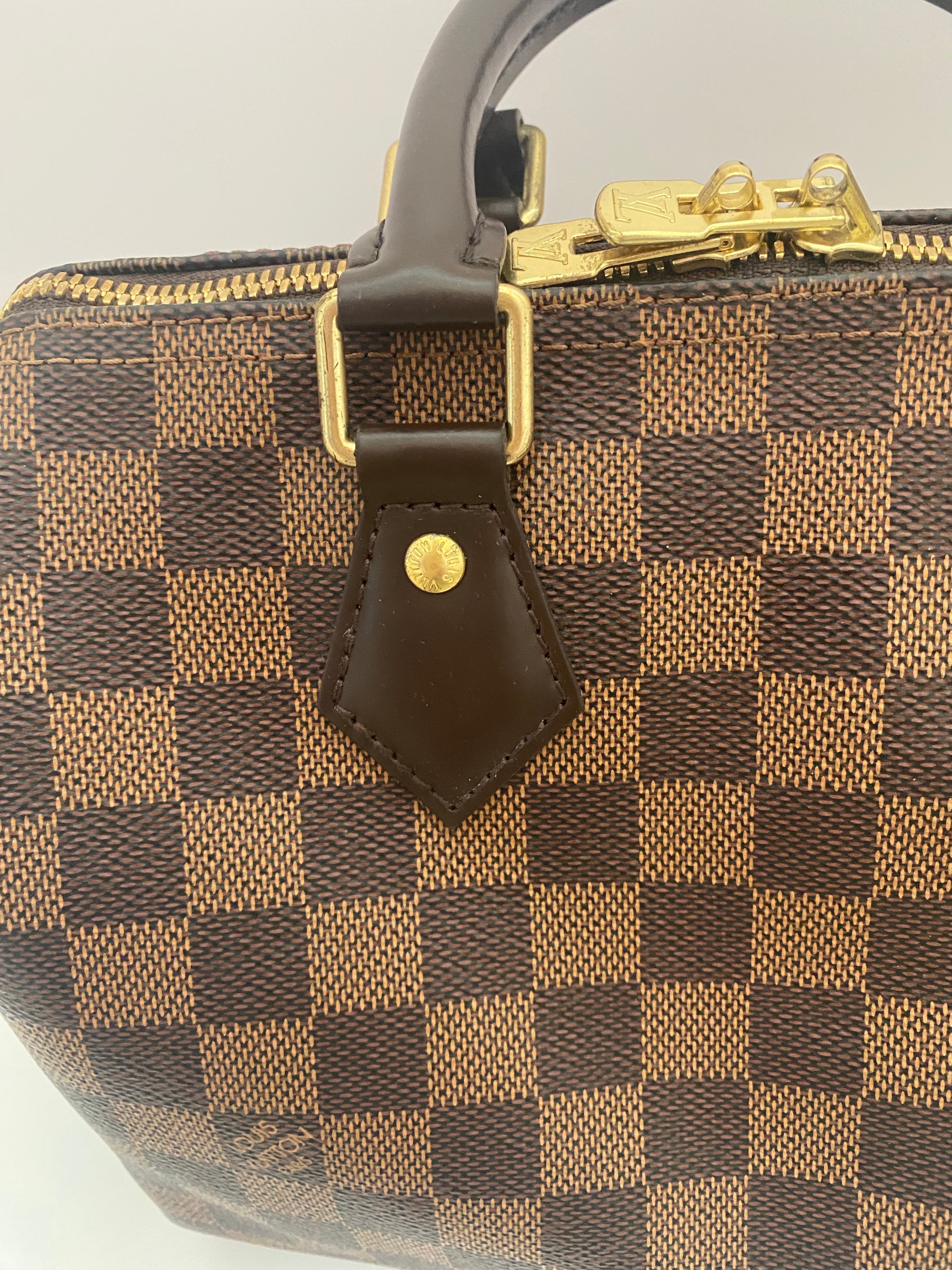 Louis Vuitton Damier Ebene Speedy Bandouliere 25 (RRP £1420)